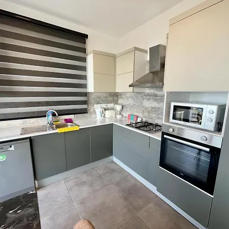 Mila Marina דירה קיירניה