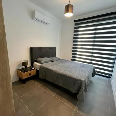 Mila Marina דירה קיירניה