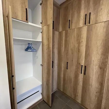 Mila Marina קיירניה